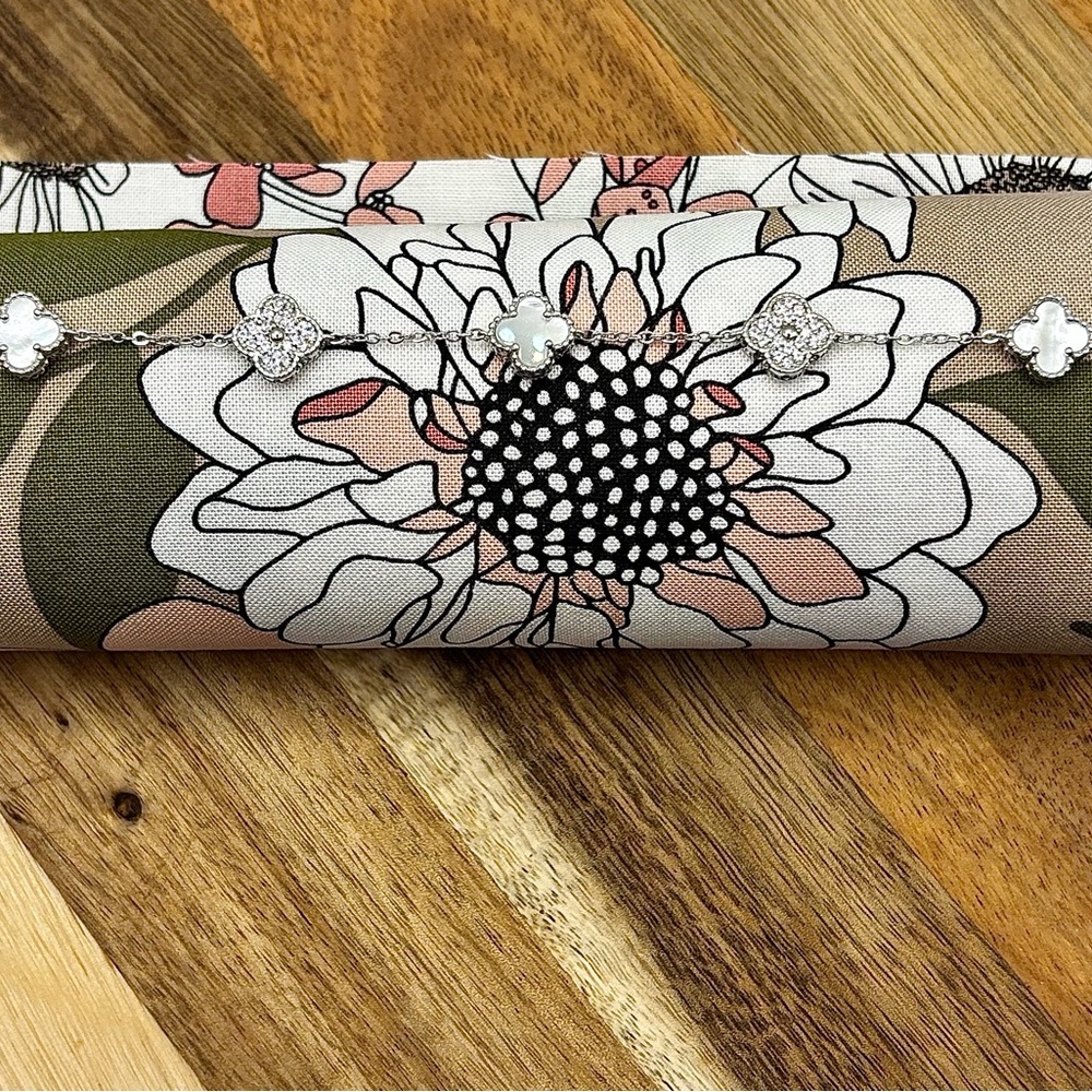 Moissanite White Mother of Pearl Clover Inspired Bracelet 925 Sterling Silver - Picture 3 of 6